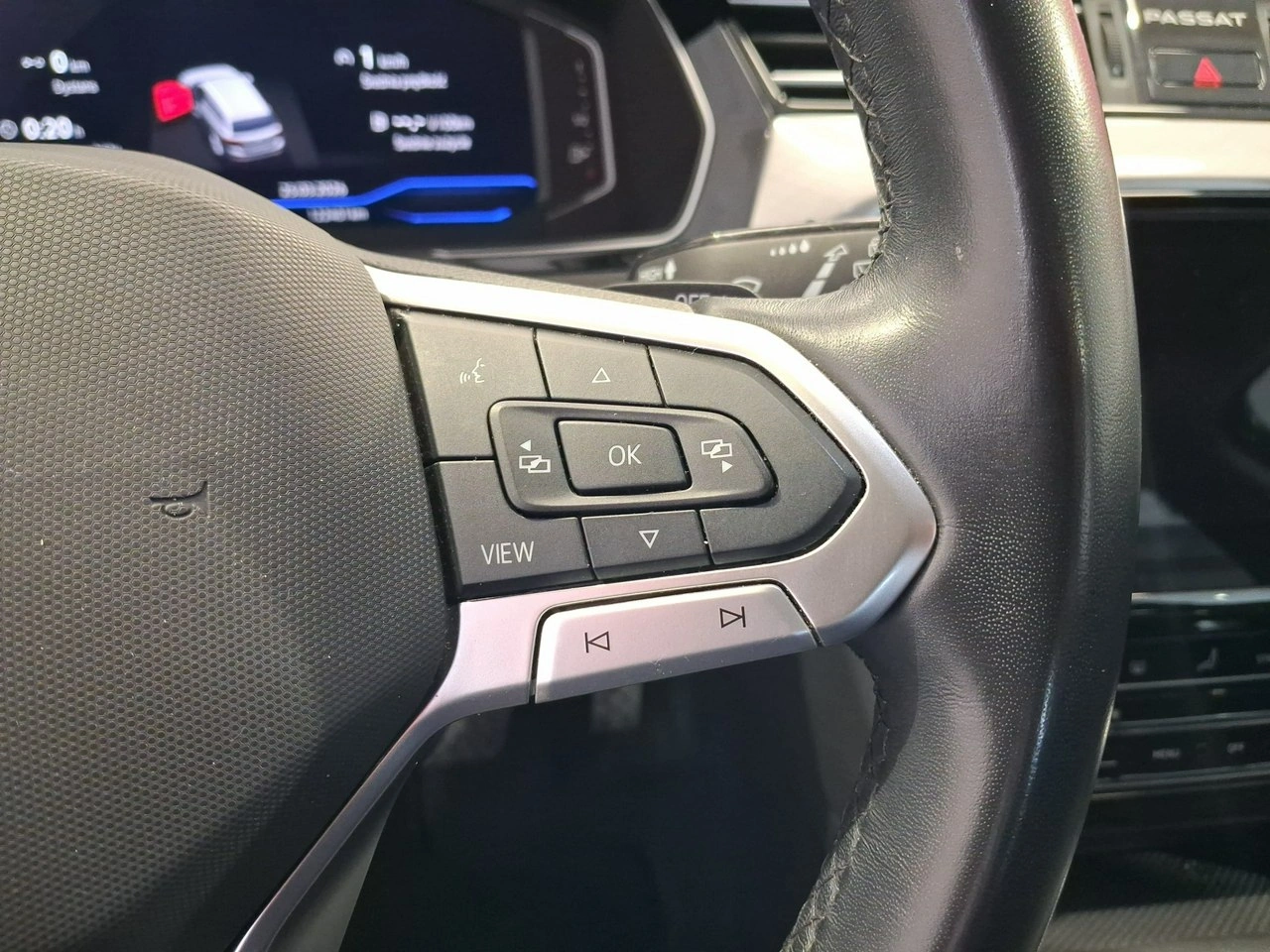 Volkswagen Passat Variant - Zdjęcie 15