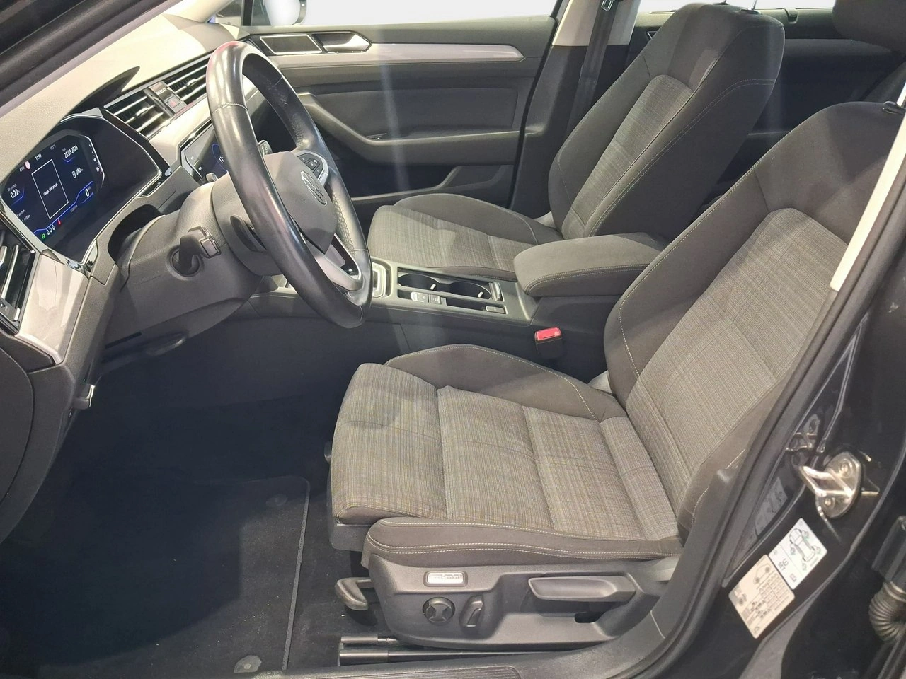 Volkswagen Passat Variant - Zdjęcie 7