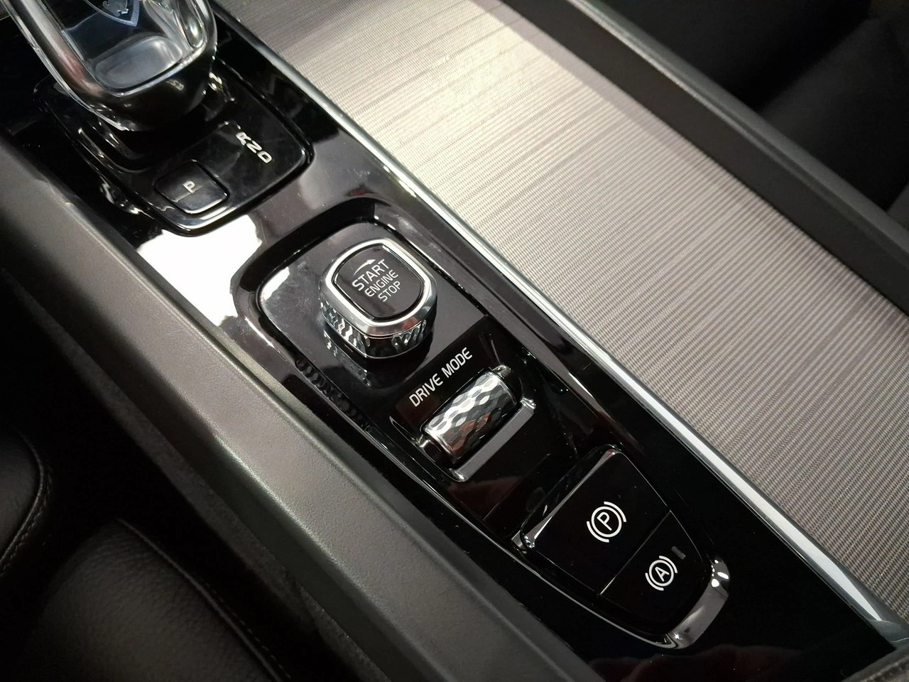 Volvo XC 60 - Zdjęcie 32