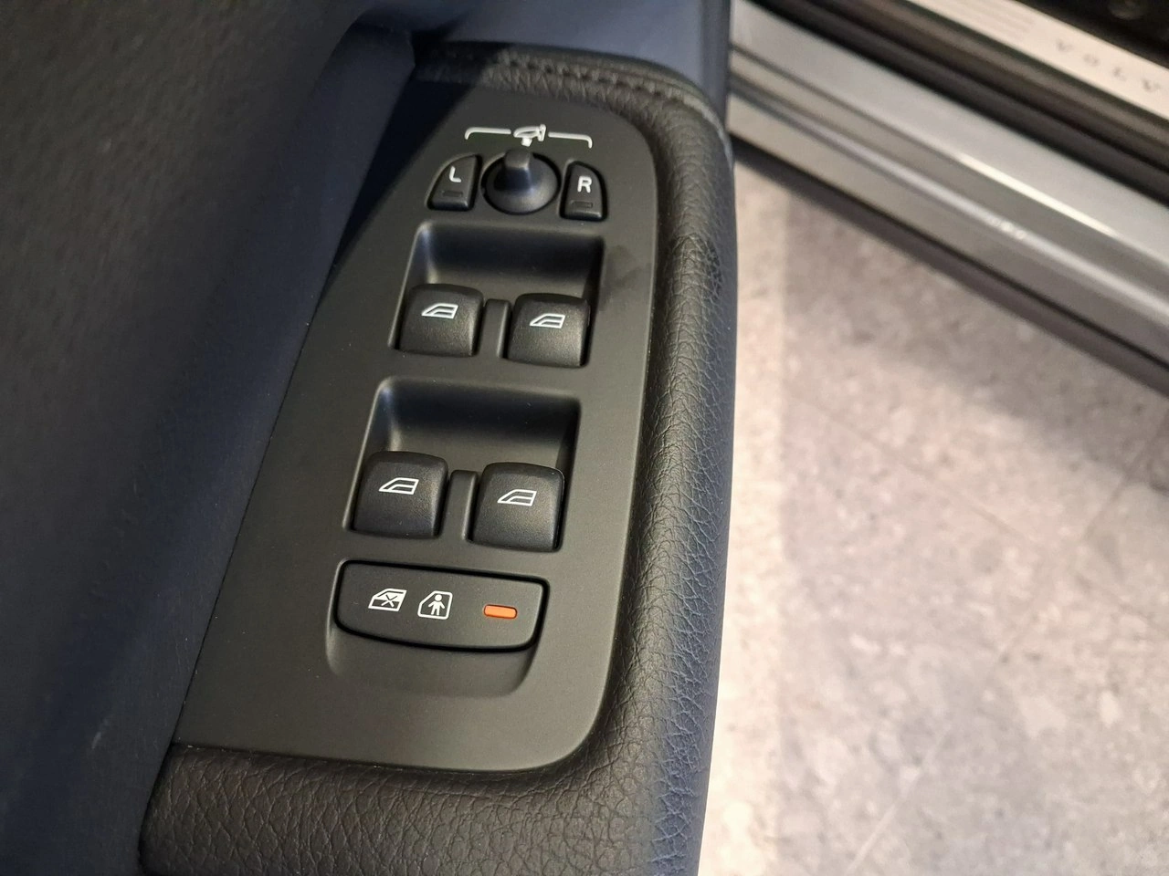 Volvo XC 60 - Zdjęcie 34