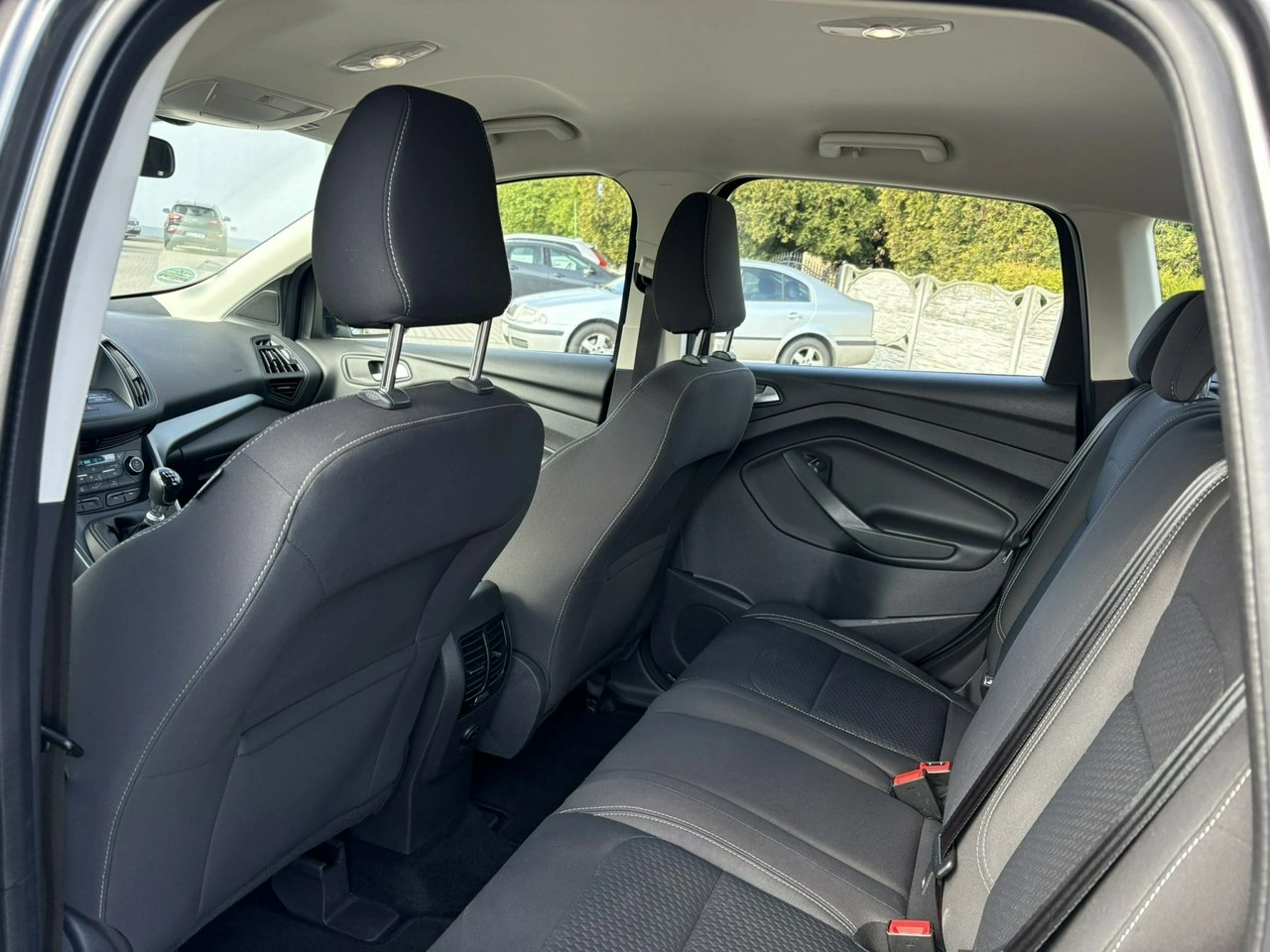 Ford Kuga - Zdjęcie 9