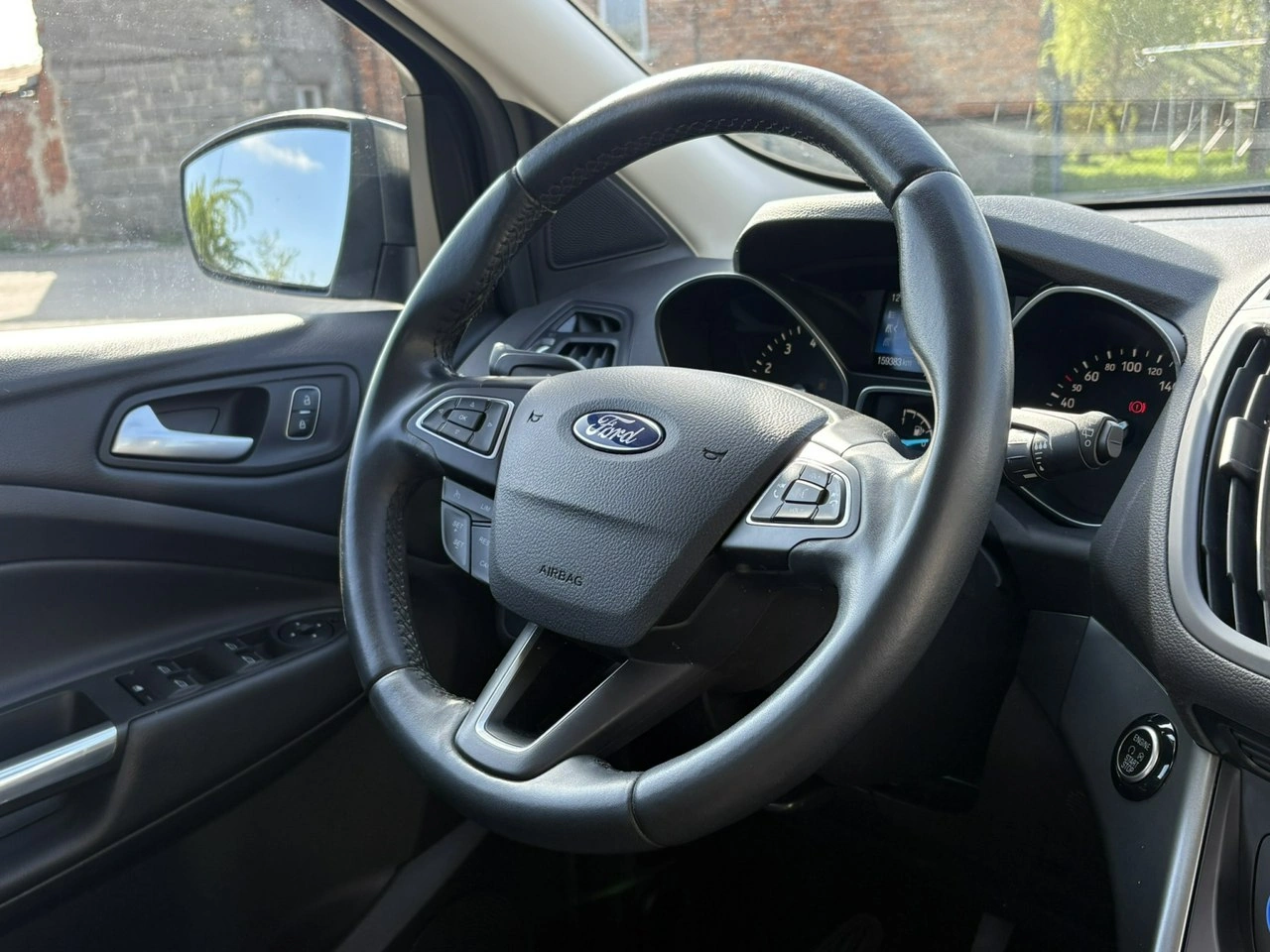 Ford Kuga - Zdjęcie 15