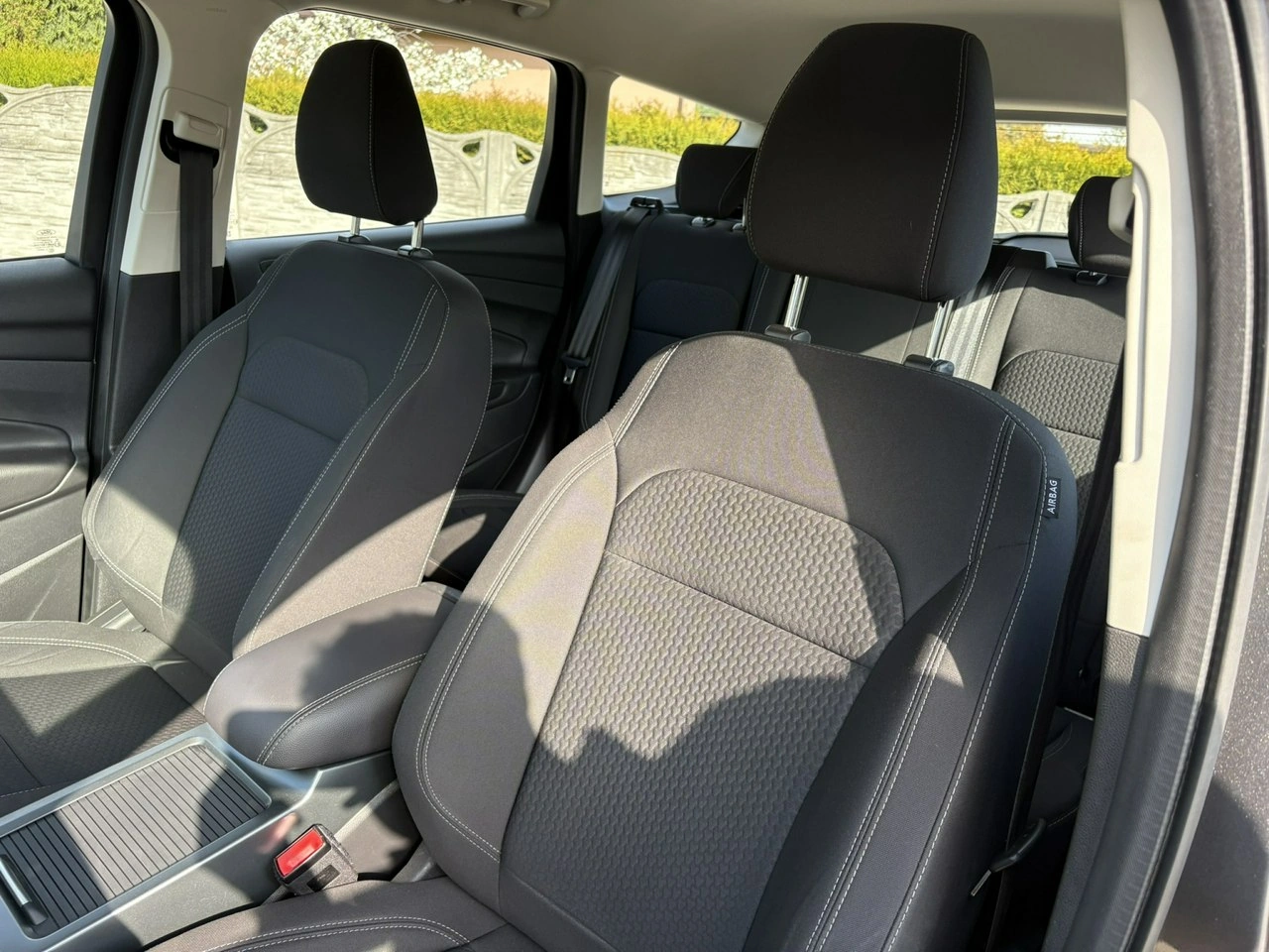 Ford Kuga - Zdjęcie 23