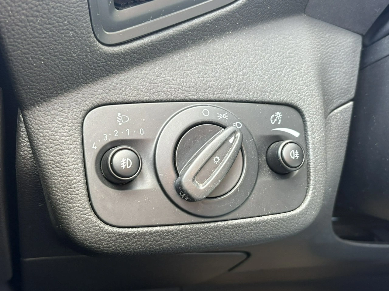 Ford Kuga - Zdjęcie 27