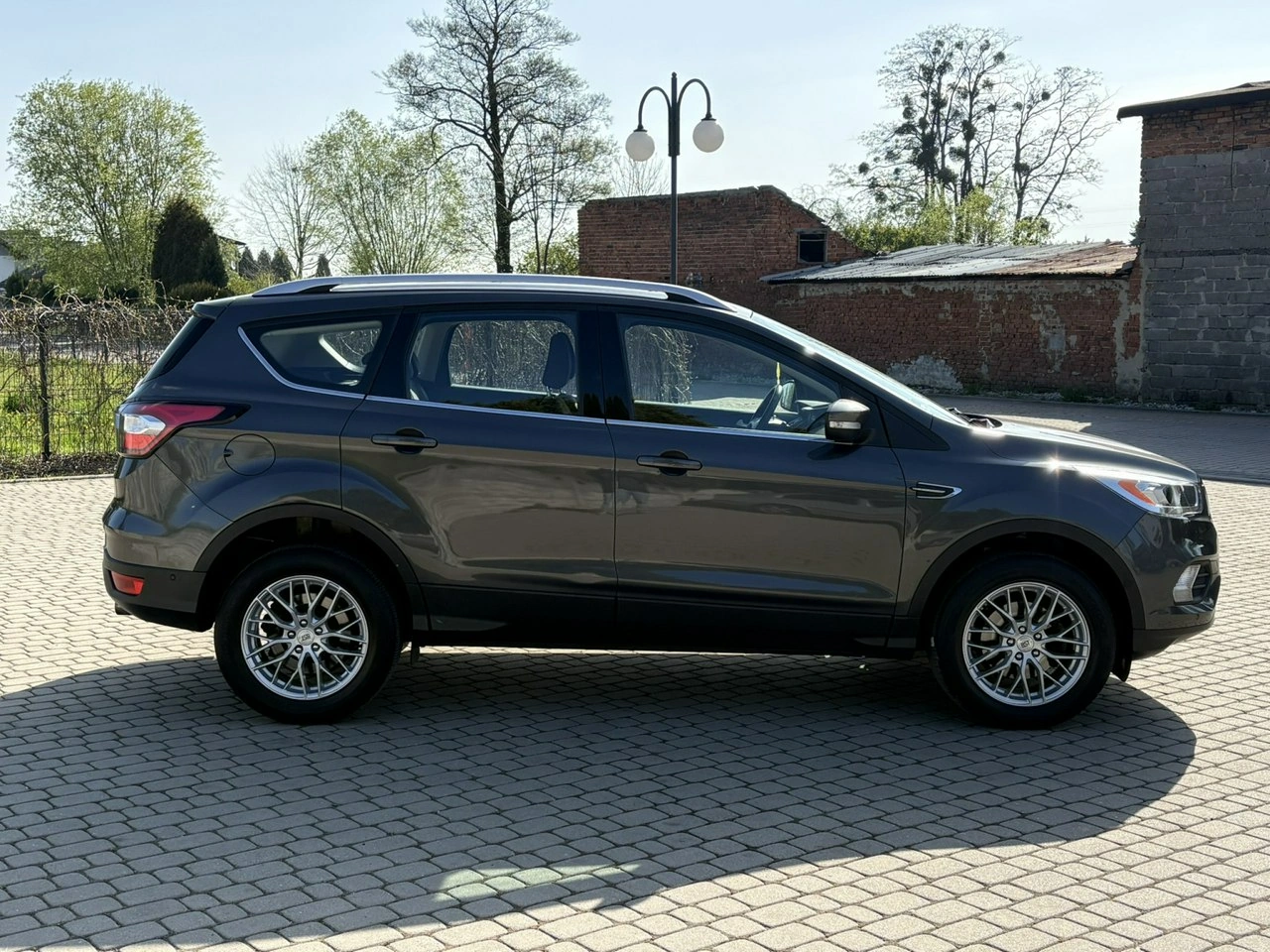Ford Kuga - Zdjęcie 4