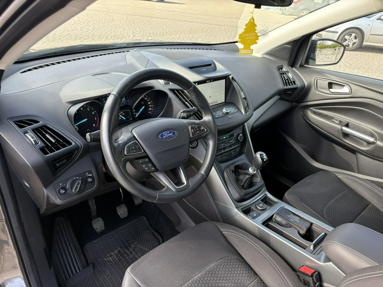 Ford Kuga - Zdjęcie 8