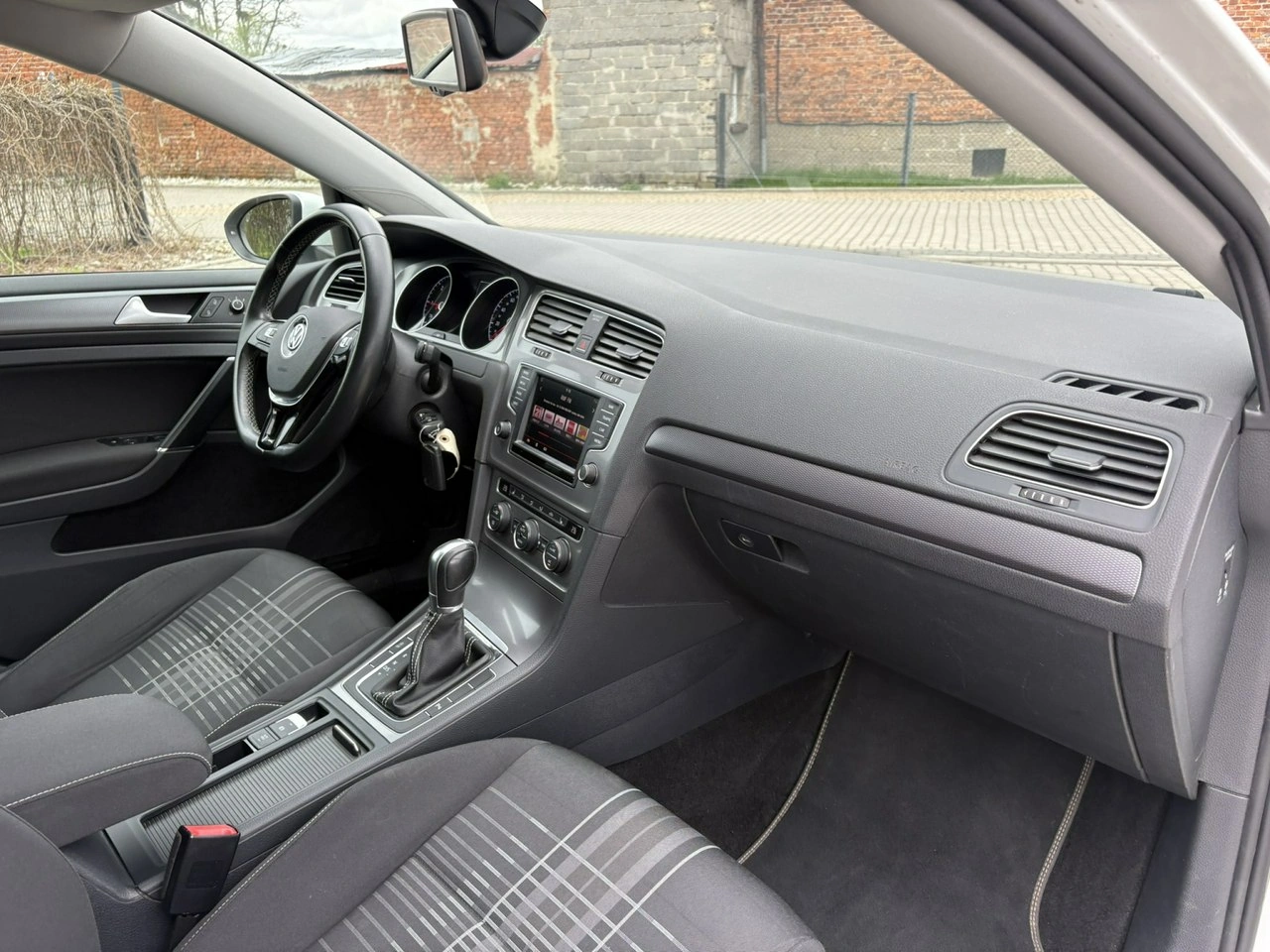 Volkswagen Golf - Zdjęcie 12