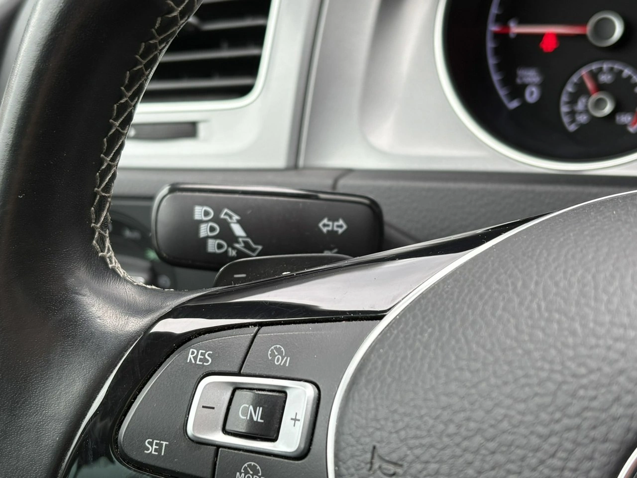 Volkswagen Golf - Zdjęcie 22