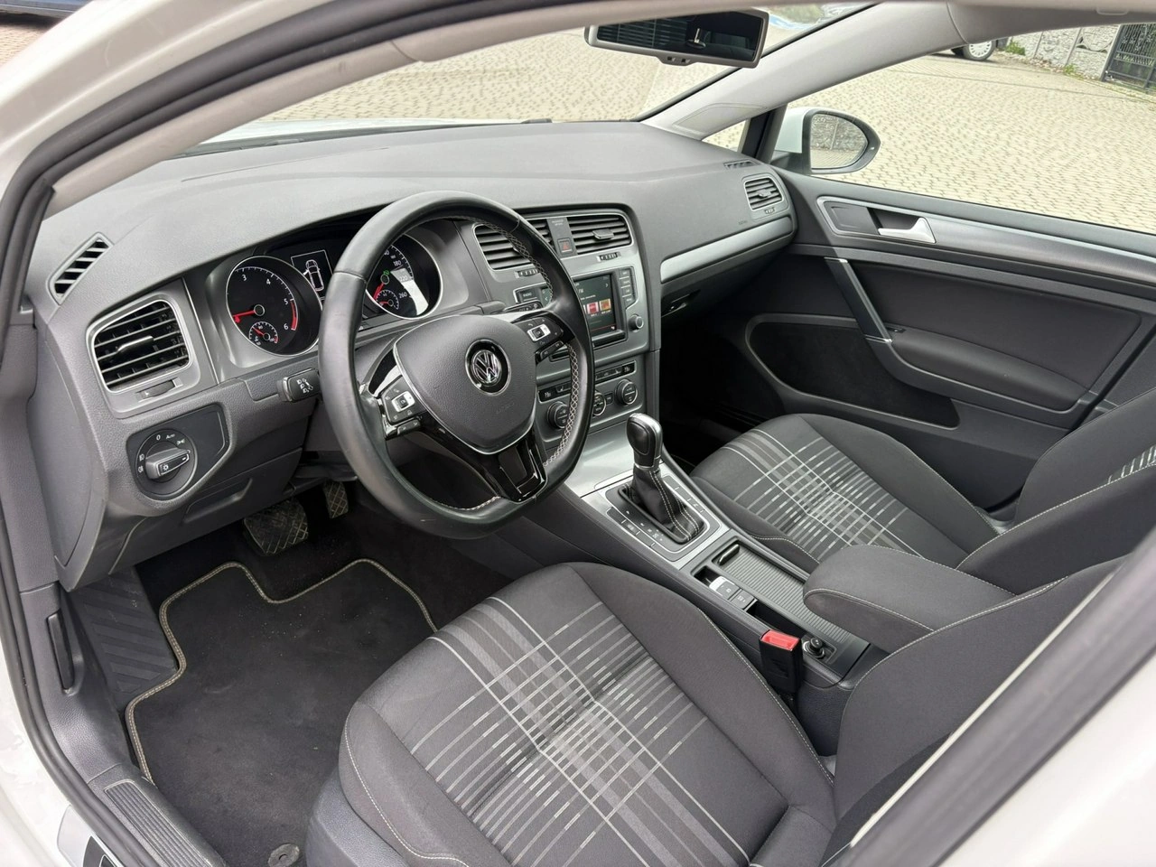 Volkswagen Golf - Zdjęcie 8