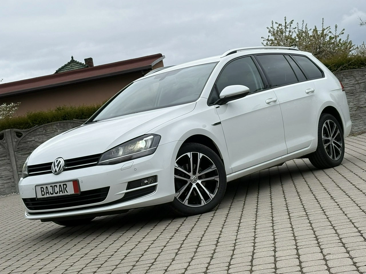 Volkswagen Golf - Główne zdjęcie