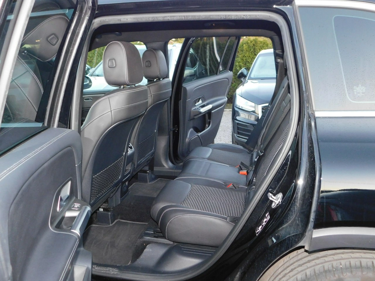 Mercedes GLB - Zdjęcie 9