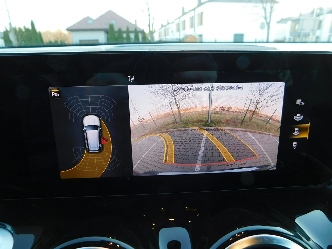 Mercedes GLB - Zdjęcie 14