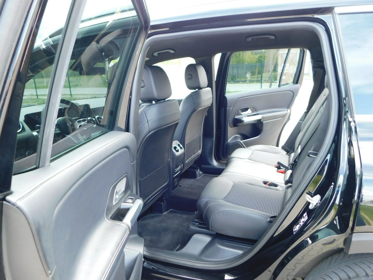 Mercedes GLB - Zdjęcie 14