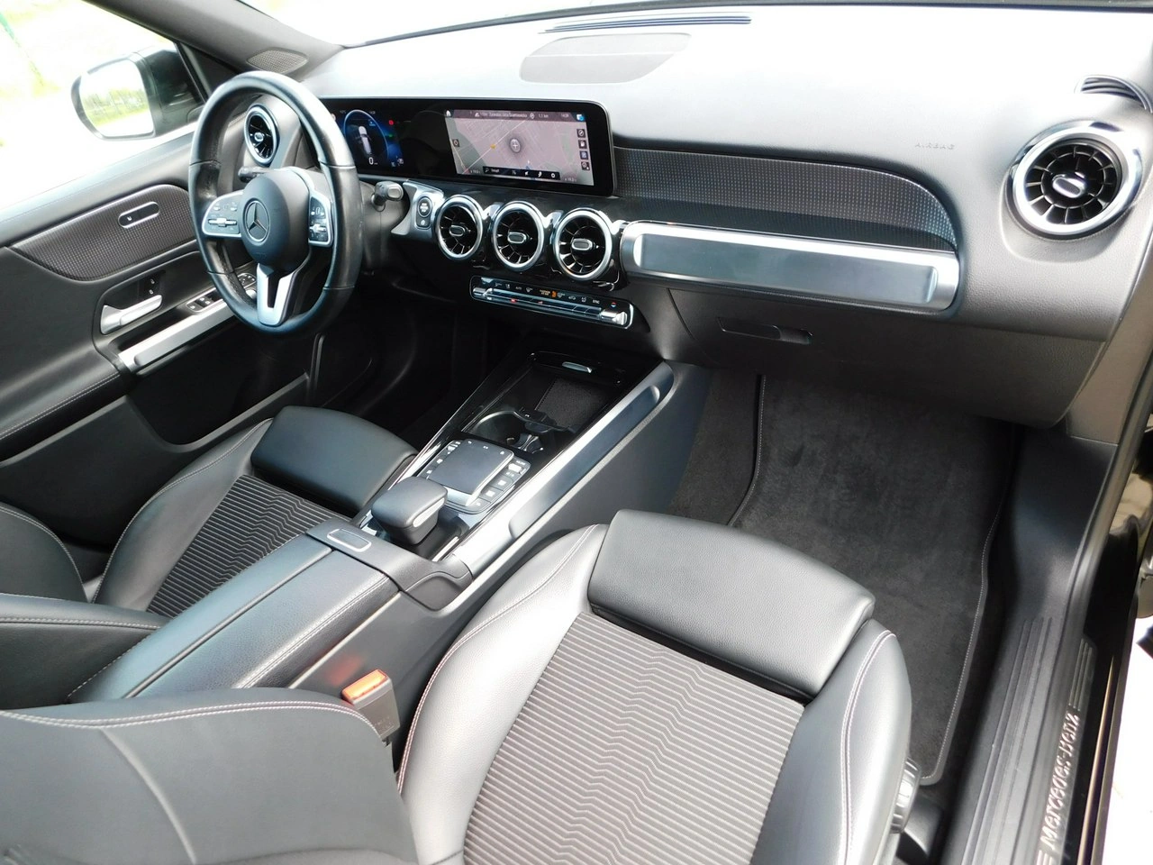 Mercedes GLB - Zdjęcie 7