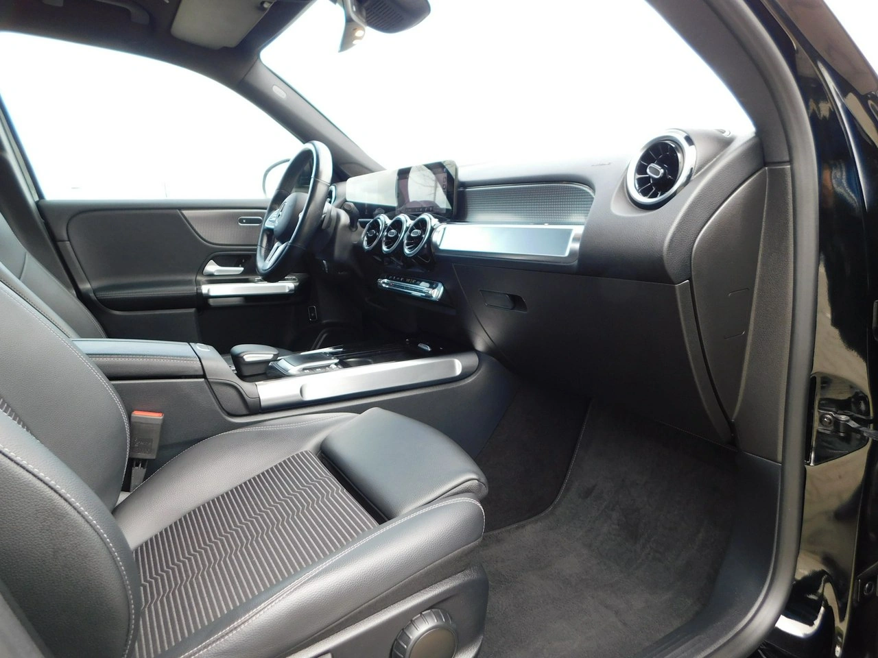 Mercedes GLB - Zdjęcie 8