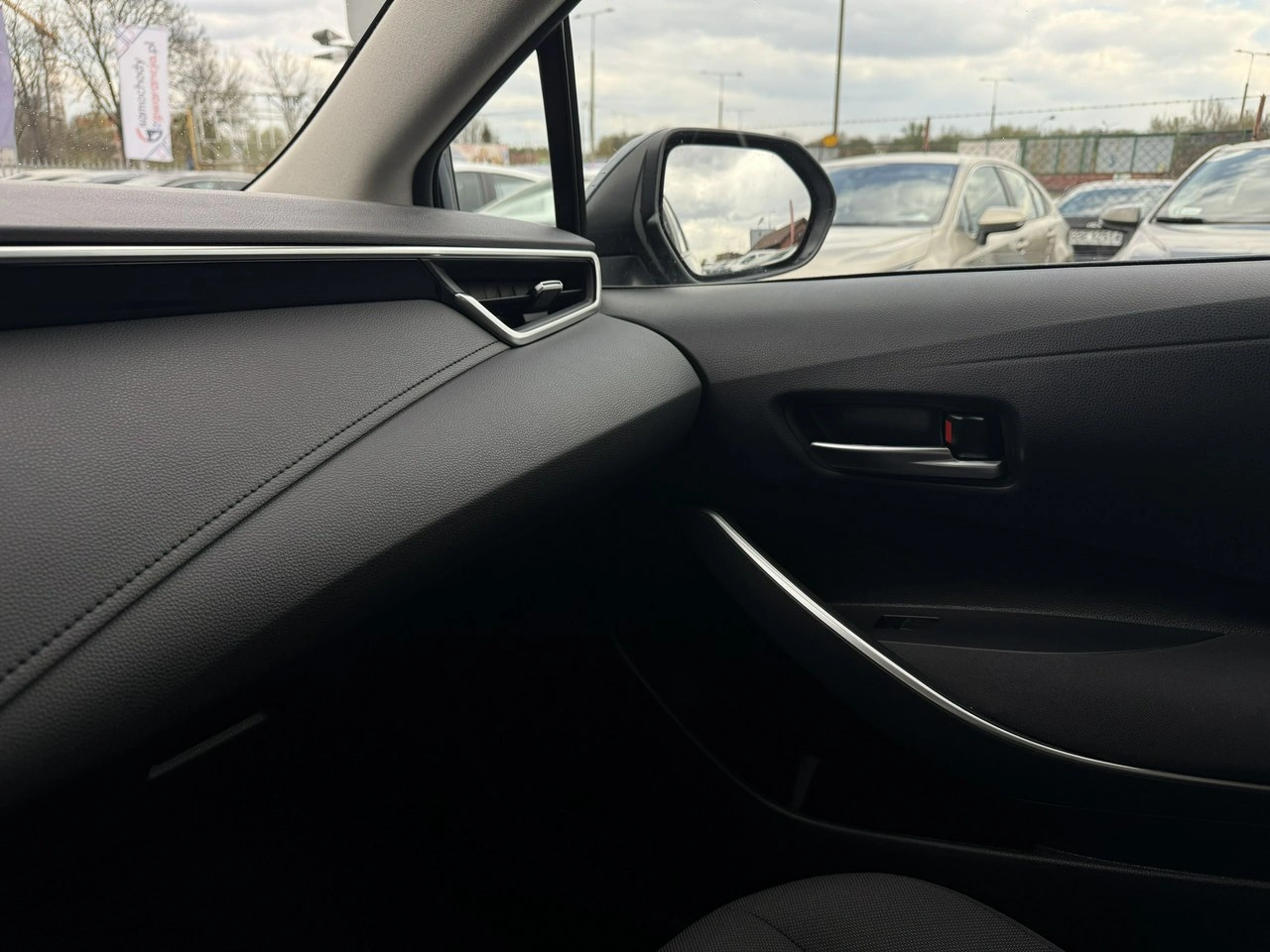 Toyota Corolla - Zdjęcie 28