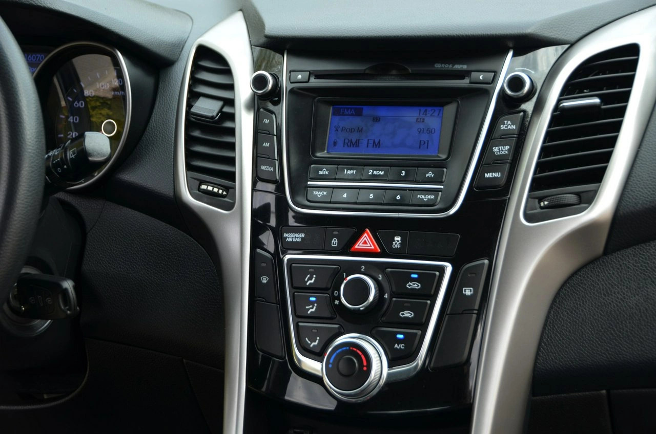 Hyundai i30 - Zdjęcie 33