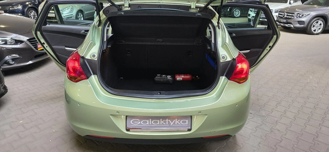 Opel Astra - Zdjęcie 10