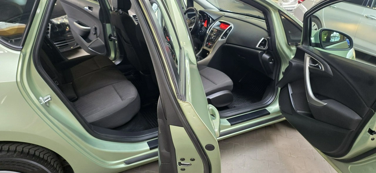 Opel Astra - Zdjęcie 11