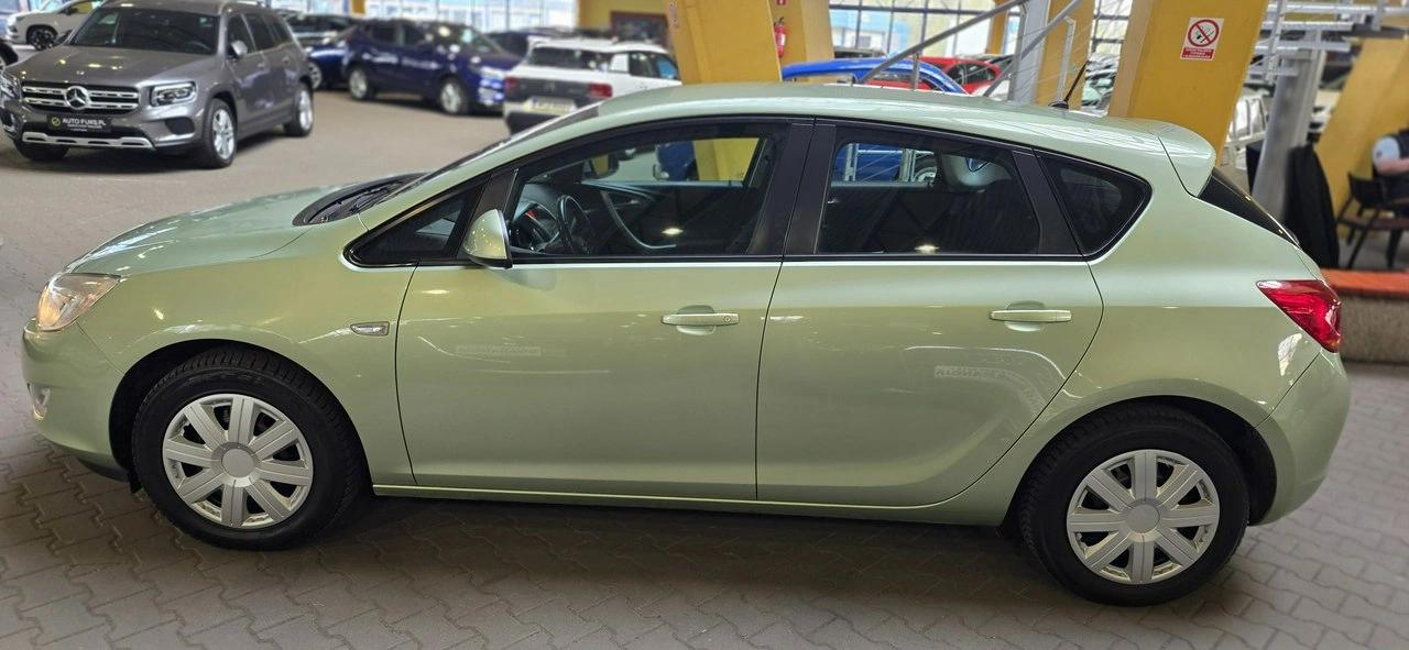 Opel Astra - Zdjęcie 3