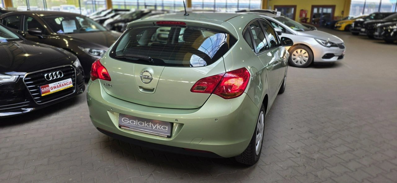 Opel Astra - Zdjęcie 5