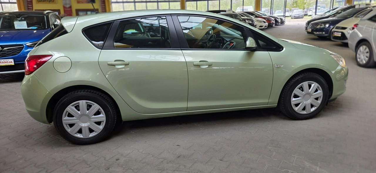 Opel Astra - Zdjęcie 6