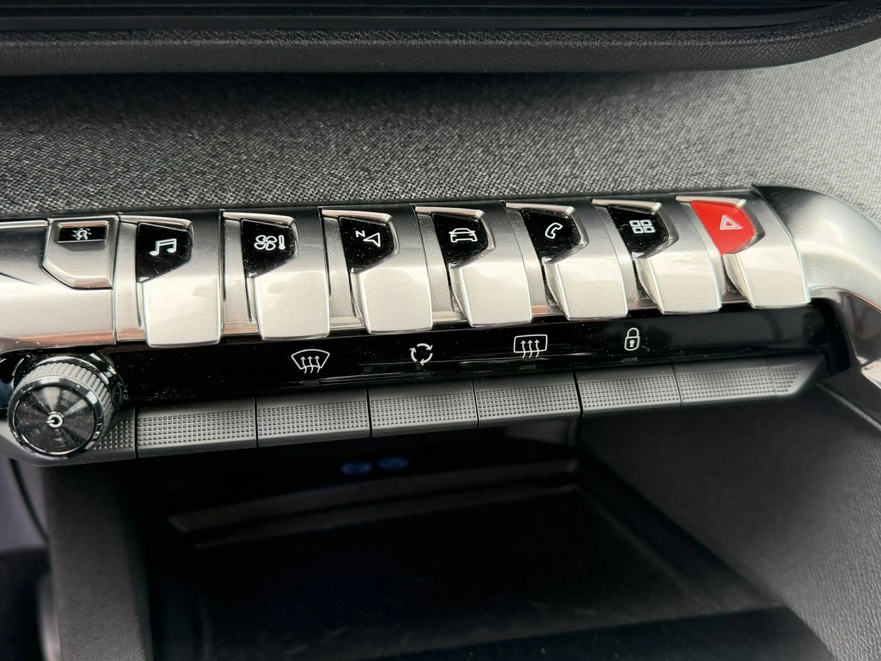 Peugeot 3008 - Zdjęcie 25