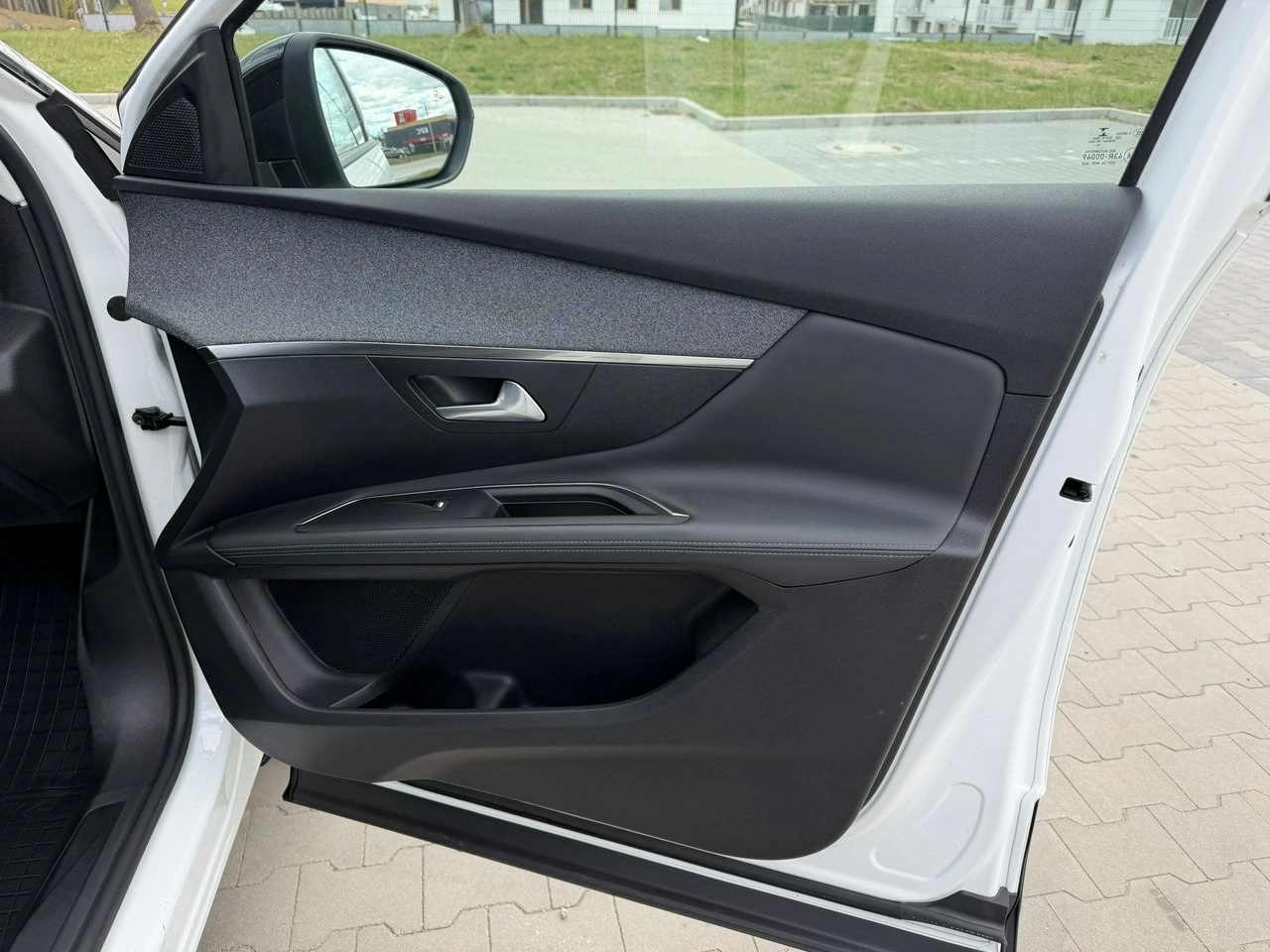 Peugeot 3008 - Zdjęcie 31