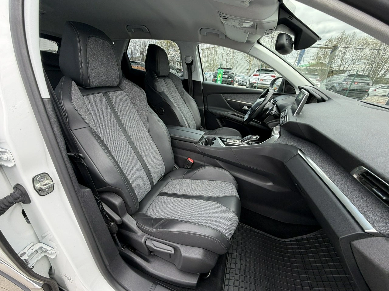 Peugeot 3008 - Zdjęcie 32