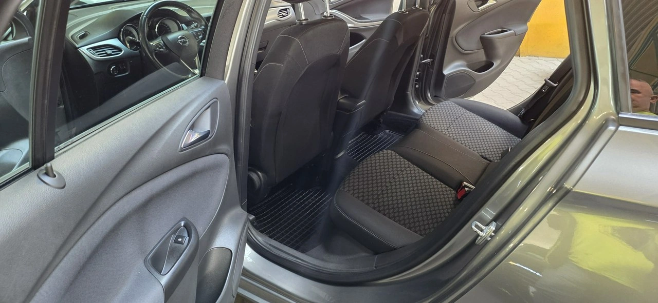 Opel Astra - Zdjęcie 10