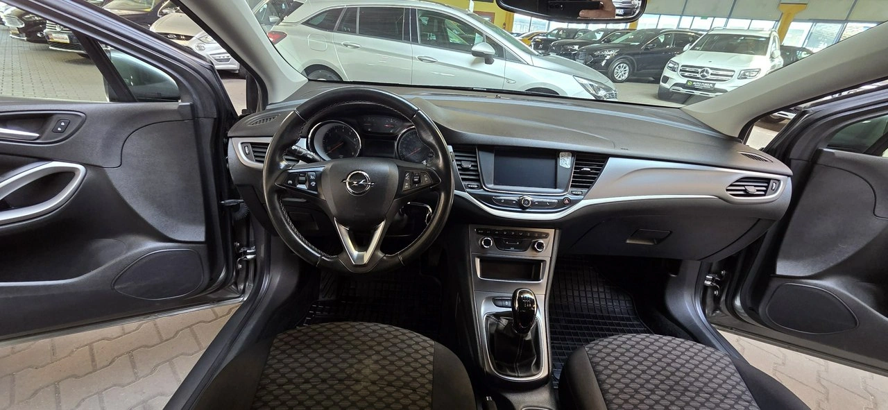 Opel Astra - Zdjęcie 11