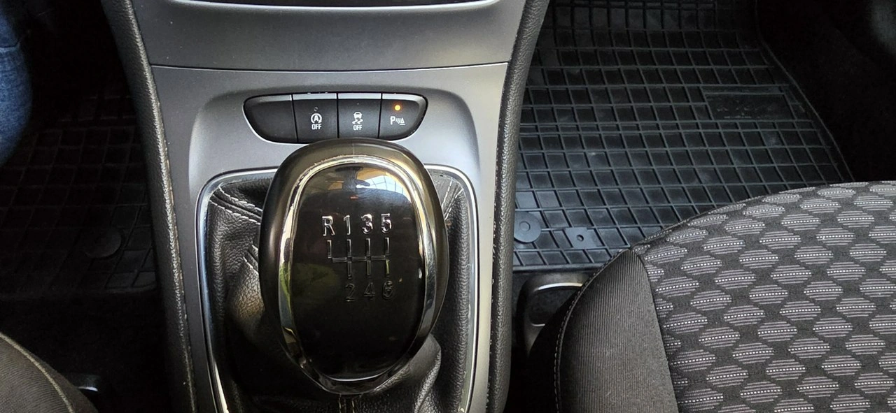 Opel Astra - Zdjęcie 22