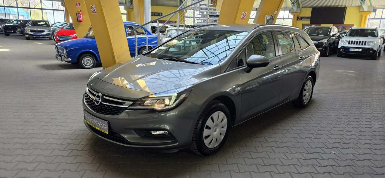 Opel Astra - Zdjęcie 2