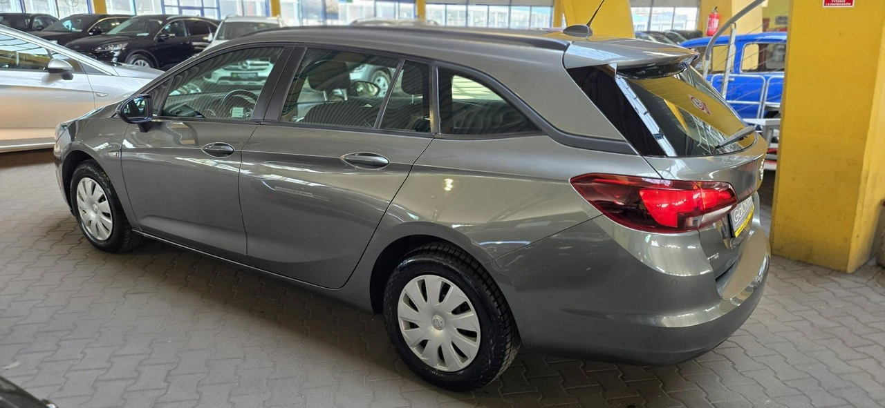 Opel Astra - Zdjęcie 5