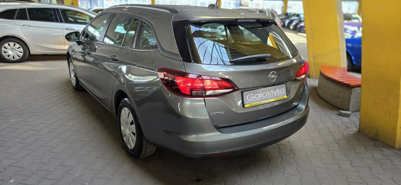 Opel Astra - Zdjęcie 6