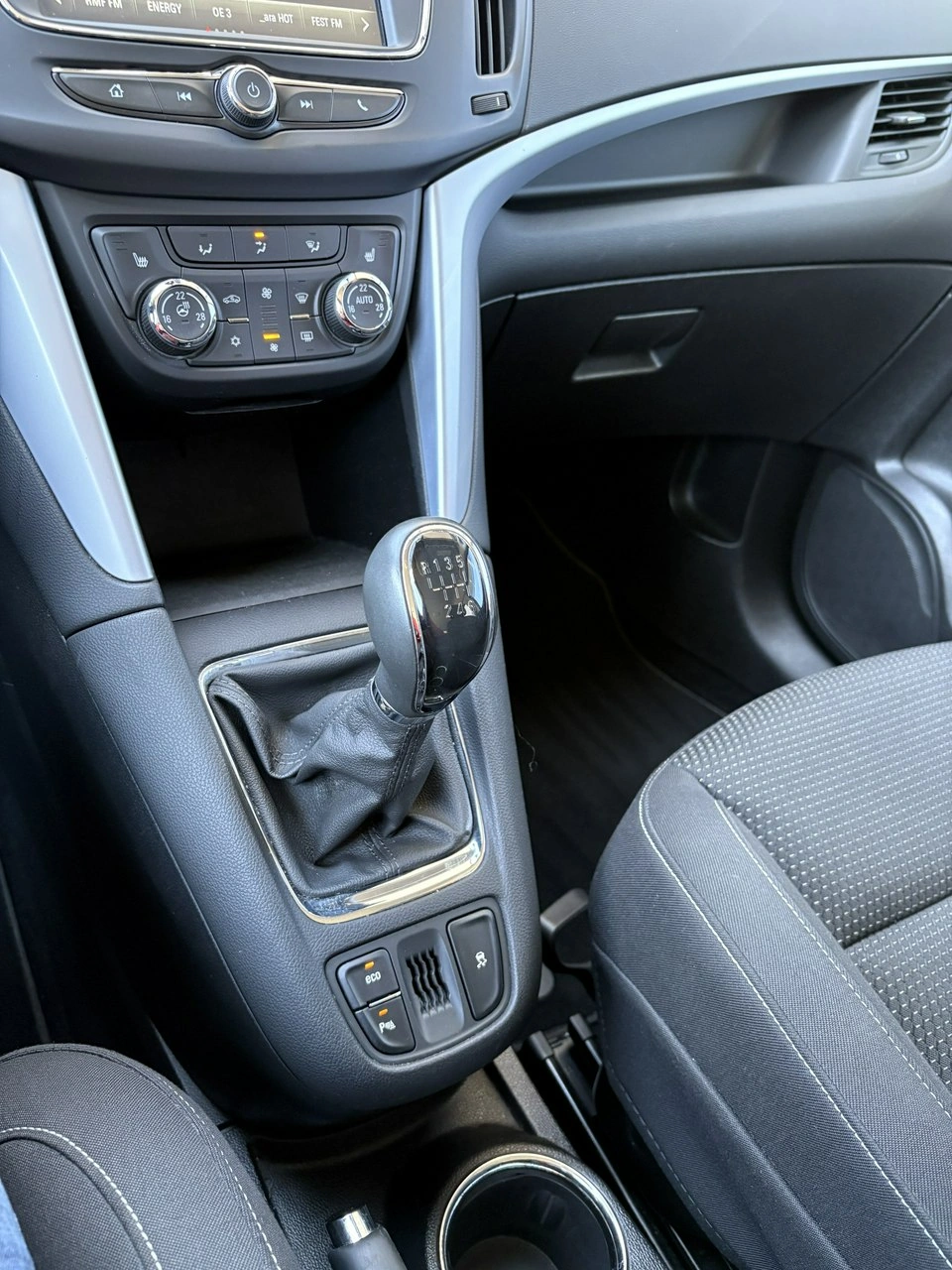 Opel Zafira - Zdjęcie 24