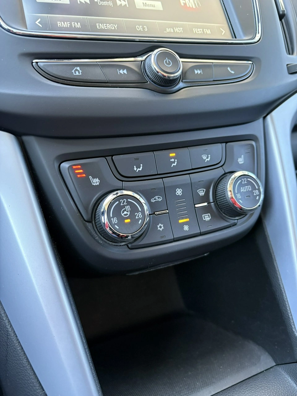 Opel Zafira - Zdjęcie 25