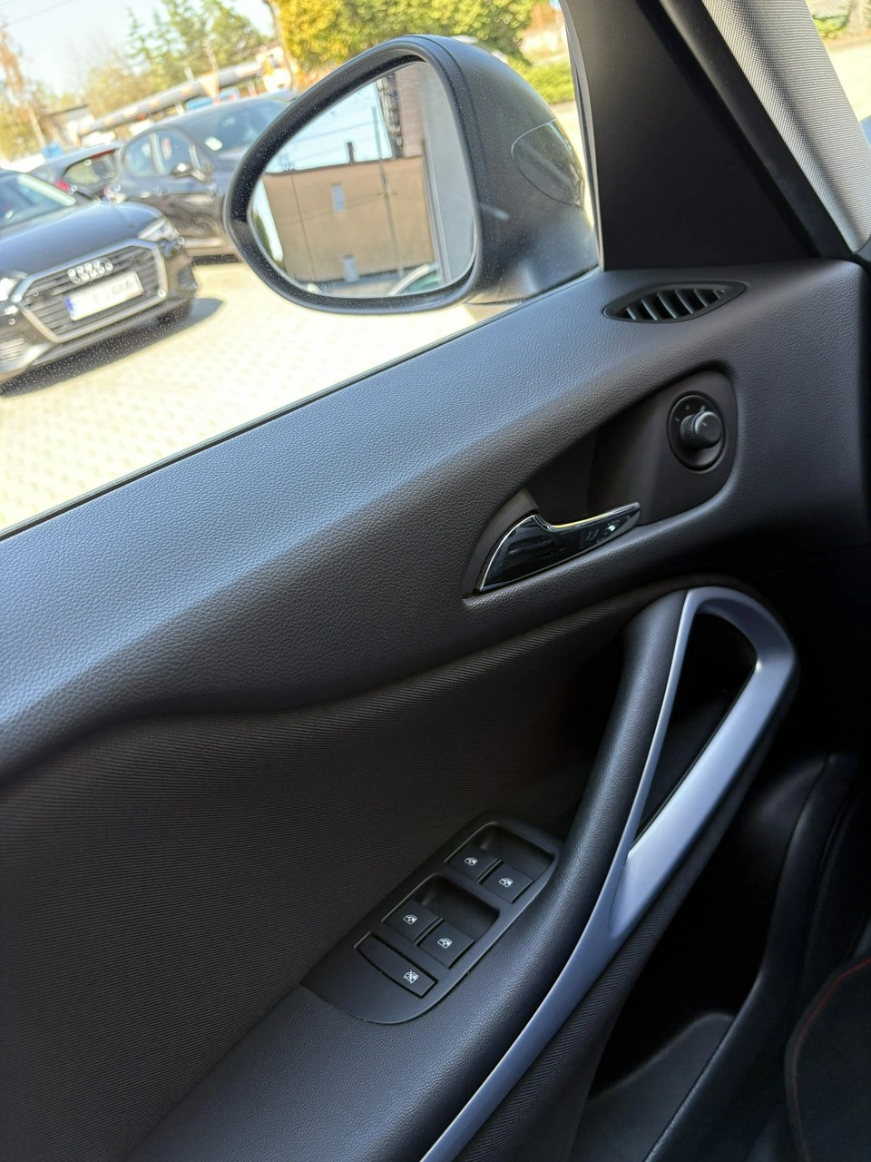 Opel Zafira - Zdjęcie 26