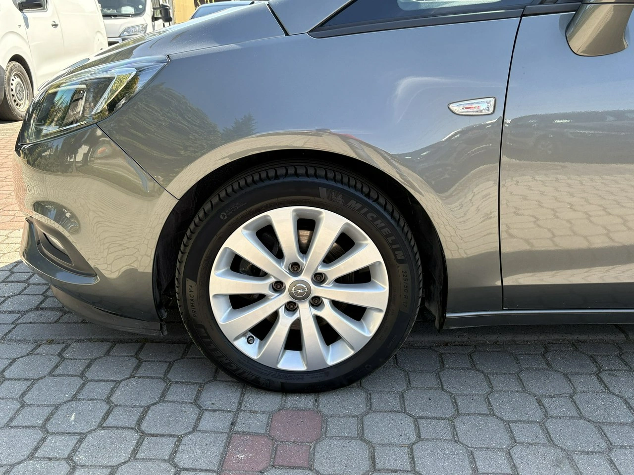 Opel Zafira - Zdjęcie 8