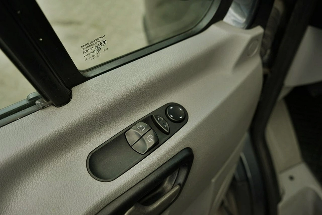 Mercedes Sprinter - Zdjęcie 13