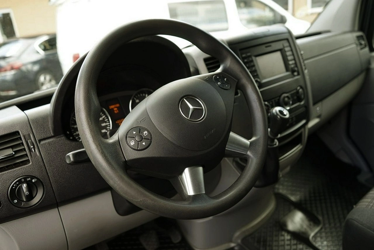 Mercedes Sprinter - Zdjęcie 19