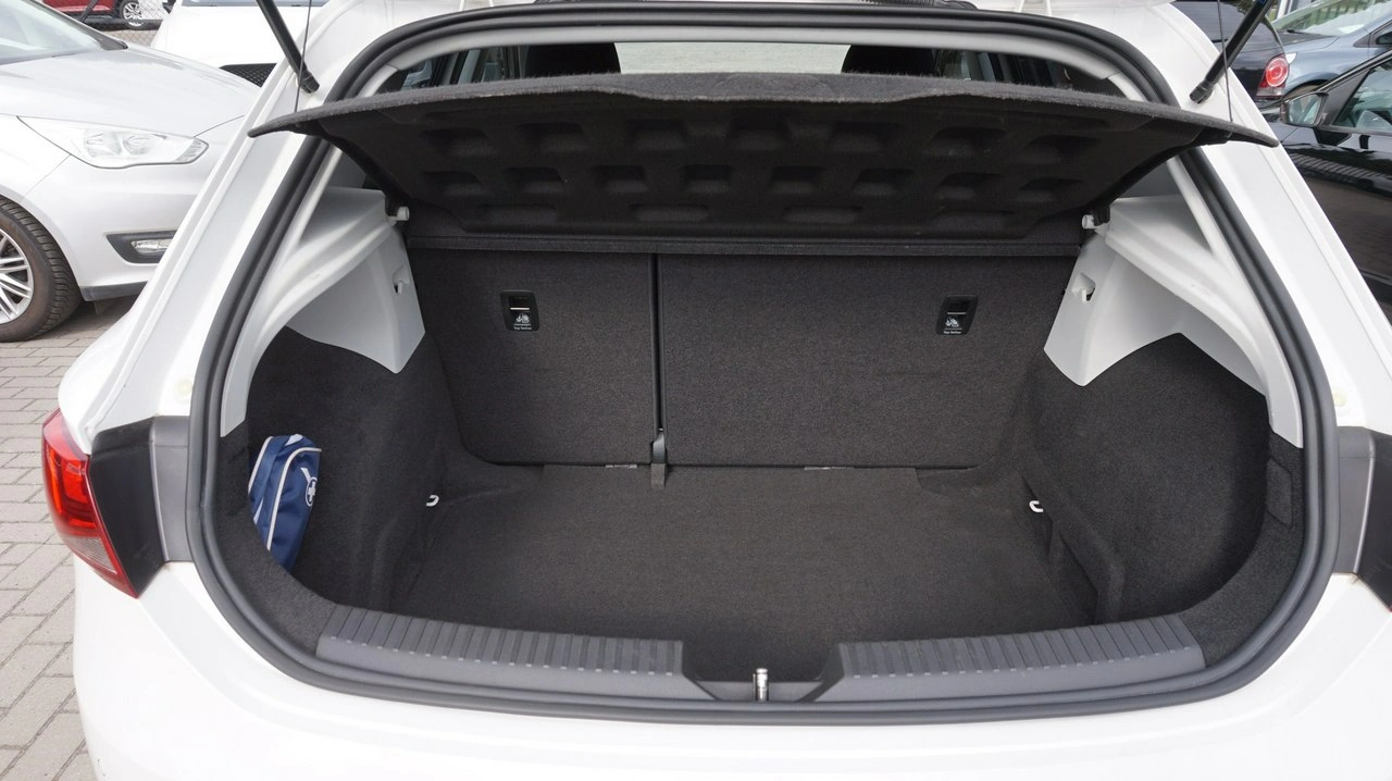 Seat Leon - Zdjęcie 11