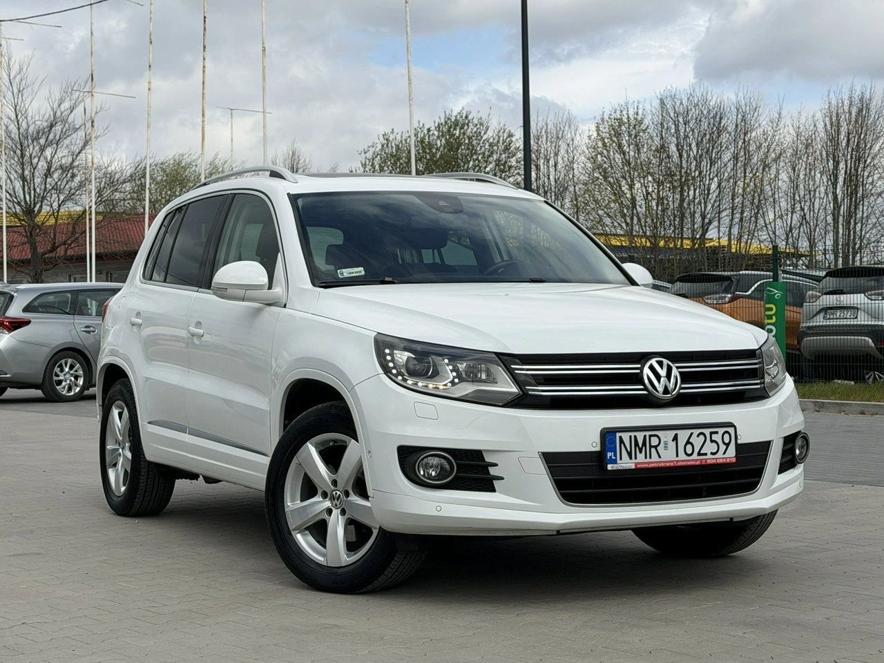 Volkswagen Tiguan - Zdjęcie 14