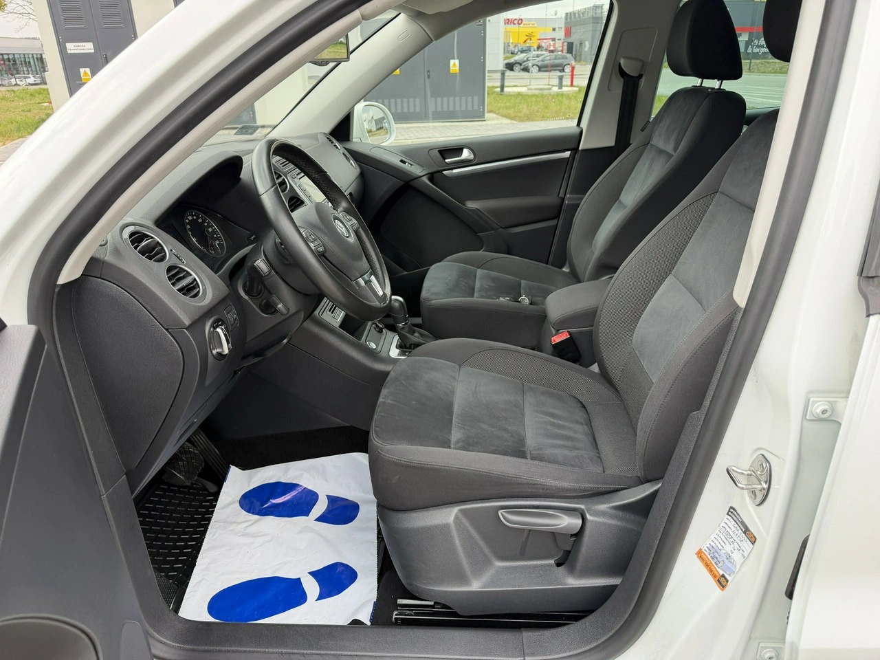 Volkswagen Tiguan - Zdjęcie 17