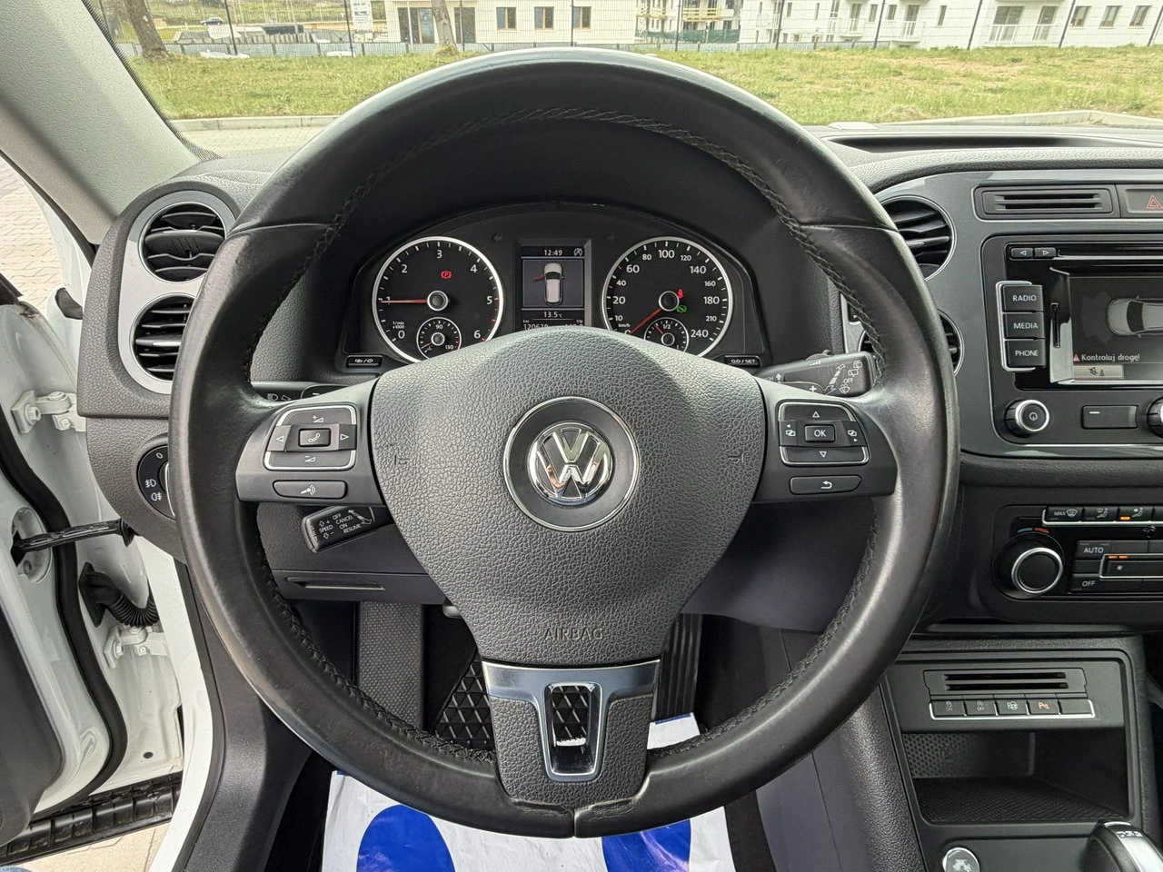 Volkswagen Tiguan - Zdjęcie 23