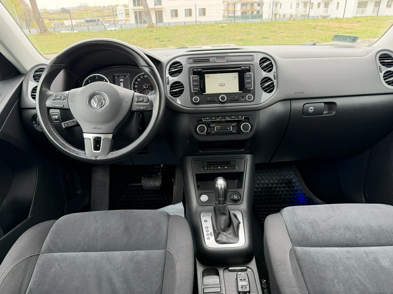 Volkswagen Tiguan - Zdjęcie 22