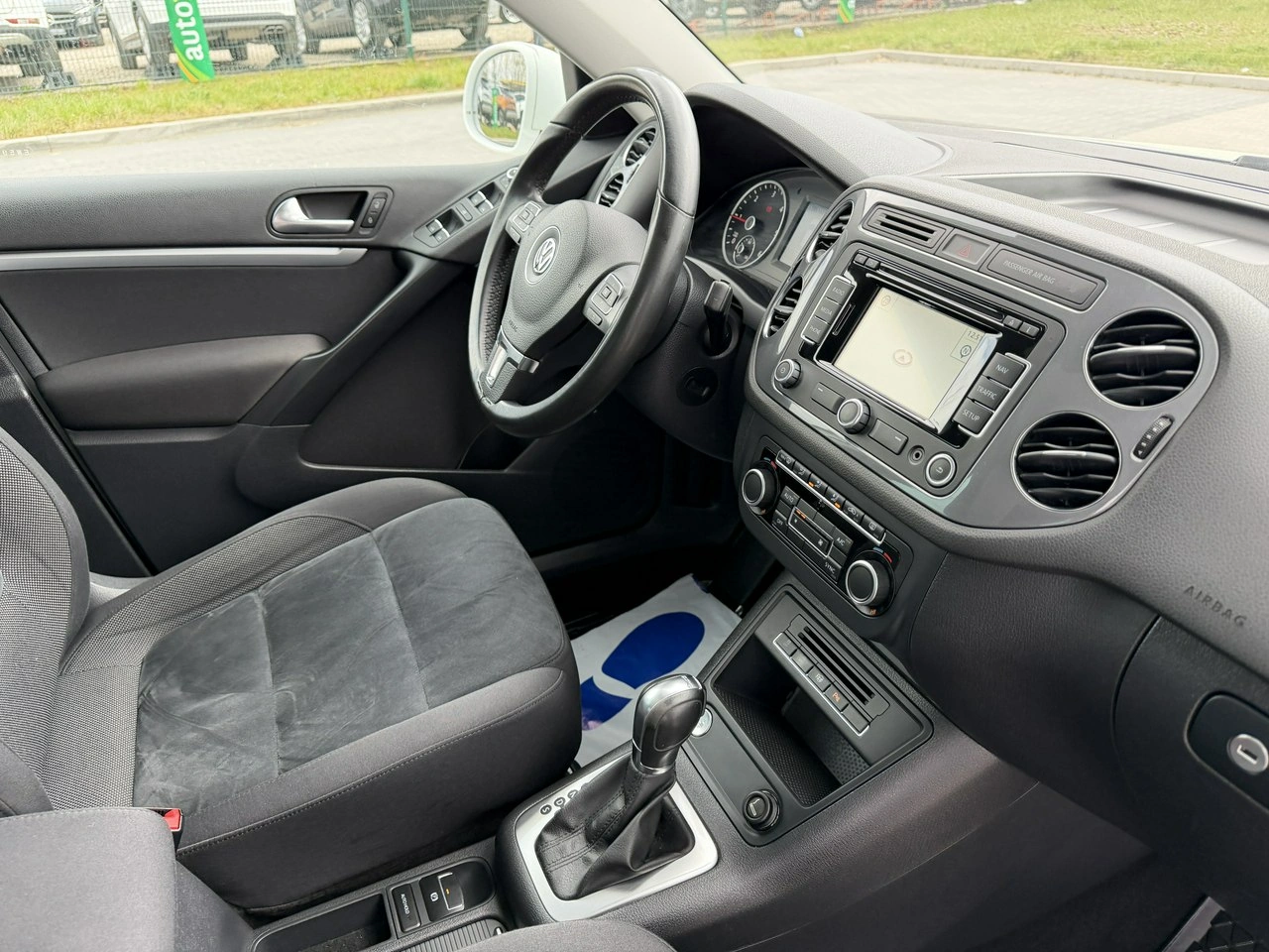 Volkswagen Tiguan - Zdjęcie 36