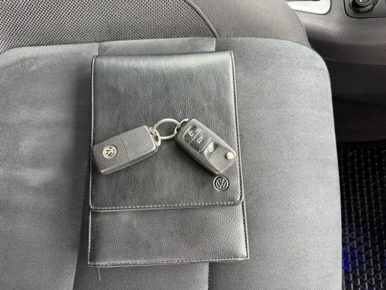 Volkswagen Tiguan - Zdjęcie 37