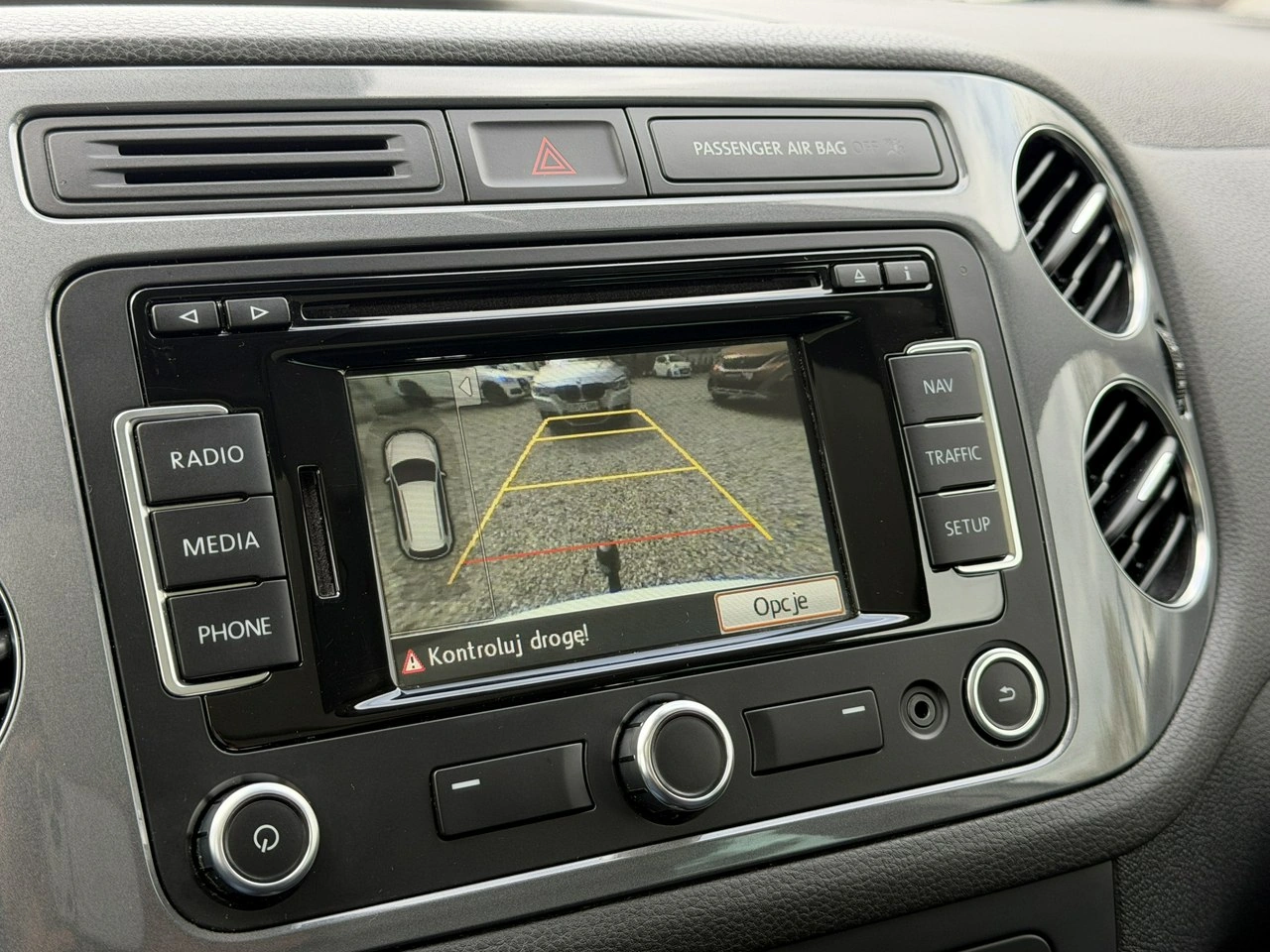 Volkswagen Tiguan - Zdjęcie 27