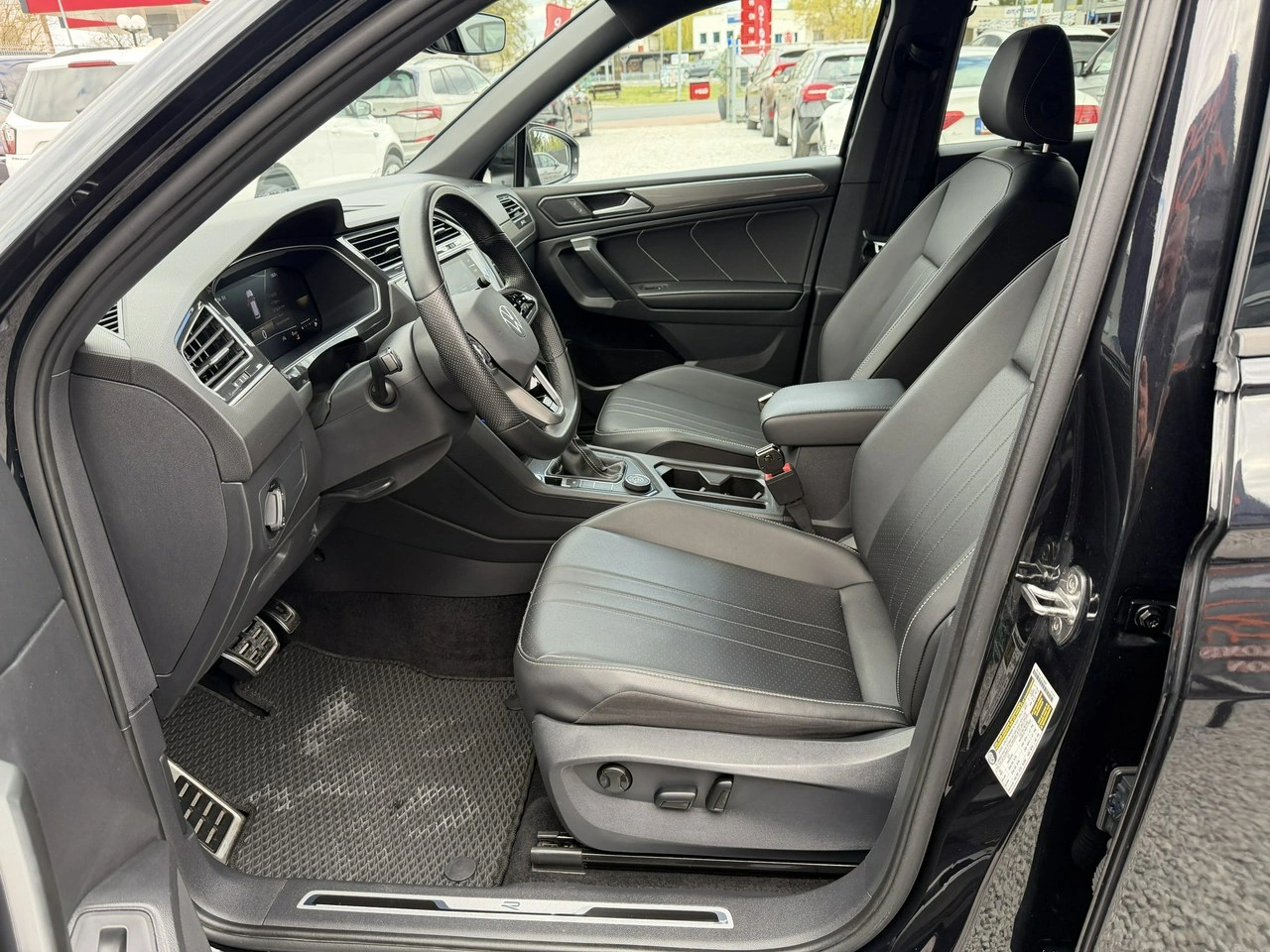 Volkswagen Tiguan Allspace - Zdjęcie 10